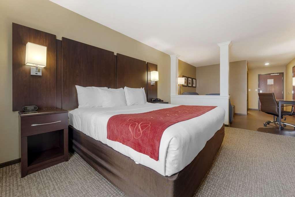 Comfort Suites & Conference Center Worthington Room photo